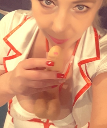 Молодая, стройная красотка приглашает в гости для незабываемого отдыха в уютной обстановке. Только для состоятельных джентльменов! 32, 42 года